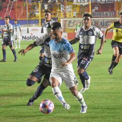 Racing, con Cardona y Carbonero, avanza en la Copa argentina