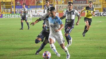 Racing, con Cardona y Carbonero, avanza en la Copa argentina