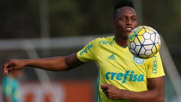 Palmeiras confirma venta de Mina: Presentado el viernes