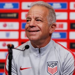 Dave Sarachan: "Venimos a ganar, no a hacer tributo a Rooney"
