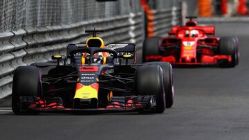 Ricciardo, delante de Vettel, en el GP de Mónaco de F1 2018.