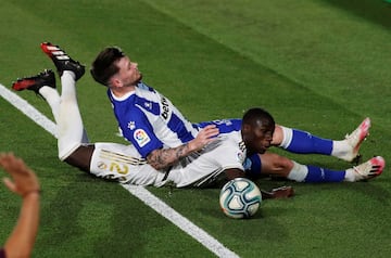 Ferland Mendy y Oliver Burke.