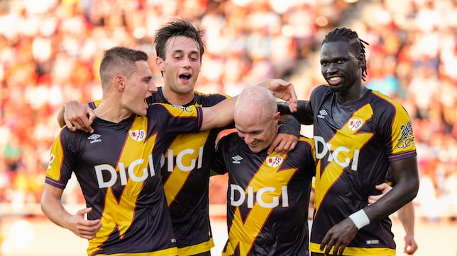 El vestuario arropa a Isi