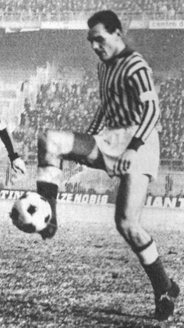 Canterano del Botafogo brasileño llegó al Nápoles con 23 años en 1955. Fue apodado 'O lione'. Estuvo cinco temporadas como 'azzurri' anotando 69 goles. 