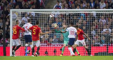 Jugada del remate de cabeza de Marcus Rashford y la posterior parada de David de Gea.