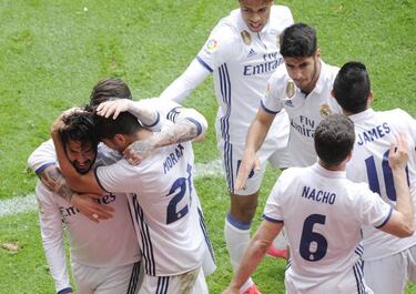 Ramos and Isco train apart whilst Bale continues his rehabilitation