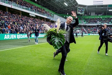 Arjen Robben recibi&oacute; un homenaje este fin de semana por parte del Groningen.