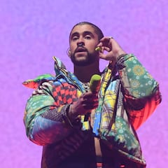 Bad Bunny and Kendall Jenner get close at Coachella