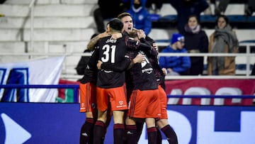 BUENOS AIRES, ARGENTINA - JULY 17: Lucas Beltran of River Plate celebrates with teammates after scoring the first goal of his team during a match between Velez Sarsfield and River Plate as part of Liga Profesional 2022 at Jose Amalfitani Stadium on July 17, 2022 in Buenos Aires, Argentina. (Photo by Marcelo Endelli/Getty Images)