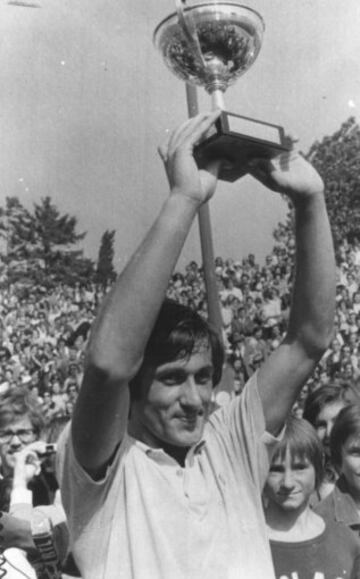 Ilie Nastase campeón dell Roland Garros de 1973.