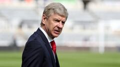 En Inglaterra piden hacerle el pasillo a Wenger