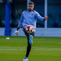 El Alavés piensa en Óscar Gil para sustituir a Gorosabel en la banda derecha