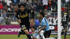 Lucas Wilchez celebra su gol en la &uacute;ltima victoria de Colo Colo ante Wanderers en Valpara&iacute;so. Fue en 2010.