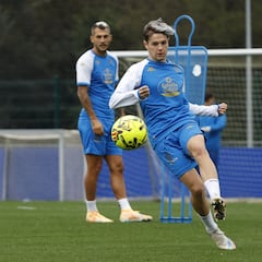 Oficial: el Deportivo cede a Rubén López al Pontevedra