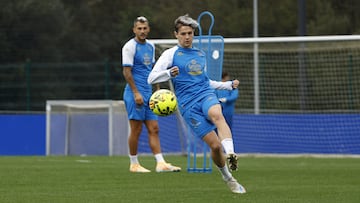 Rubén López, mediocentro del Deportivo, jugará cedido en el Pontevedra.