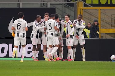 
Retoma estabilidad comercial tras etapas de cambios en patrocinios y camisetas.