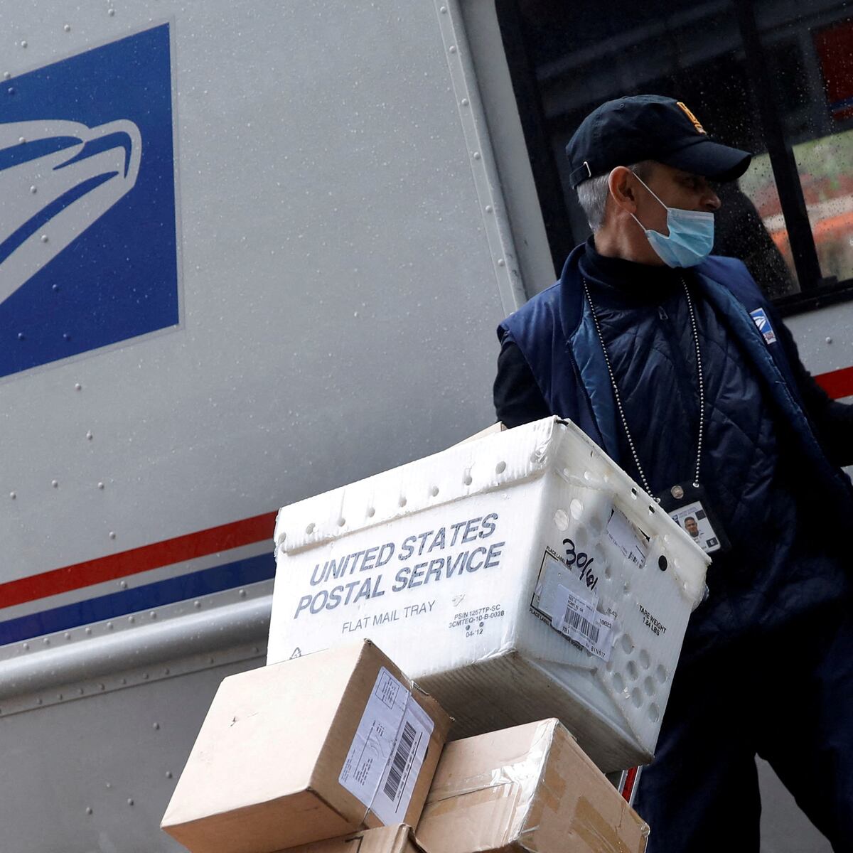 Are post offices open and will mail be delivered on New Year’s Eve