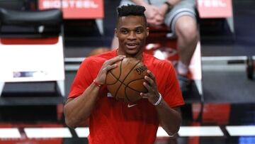 NEW YORK, NEW YORK - DECEMBER 13: Russell Westbrook #4 of the Washington Wizards smiles during warmups before the first half against the Brooklyn Nets at Barclays Center on December 13, 2020 in the Brooklyn borough of New York City. NOTE TO USER: User expressly acknowledges and agrees that, by downloading and or using this photograph, User is consenting to the terms and conditions of the Getty Images License Agreement.   Sarah Stier/Getty Images/AFP
 == FOR NEWSPAPERS, INTERNET, TELCOS &amp; TELEVISION USE ONLY ==