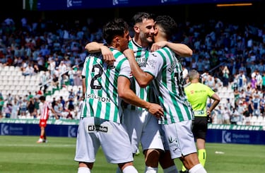Buen día y momento para estrenar su cuenta goleadora. El lateral del Córdoba apuntaló la victoria de su equipo, con un tanto en el minuto 88. Perfecto derechazo, casi sin ángulo, directo al fondo de la portería.