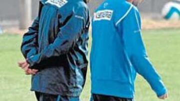 <b>CONFIDENCIAS. </b>Maniche habló con Aguirre de sus molestias.