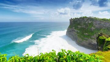 Costa de Uluwatu temple, Bali (Indonesia).