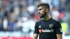 El m&aacute;ximo anotador de la MLS 2020 dio positivo de covid-19 tras el llamado con Uruguay y pone en duda su participaci&oacute;n con LAFC en los Playoffs de la MLS.