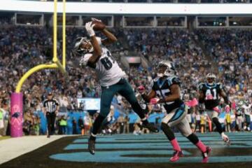  Jordan Matthews, wide receiver 1 de los  Philadelphia Eagles, cogió un balón en la end-zone aunque no pudo lograr el TD. El juego que está desplegando su ataque no le deja brillar a la altura que se esperaba.