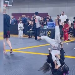 Incredible judo lock from young girl