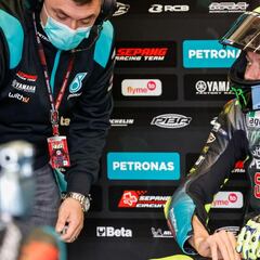 Rossi: "Es muy difícil que termine siendo piloto de mi equipo"