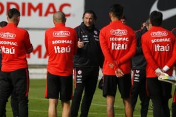 Arturo Salah visitó a la Roja en Pinto Durán