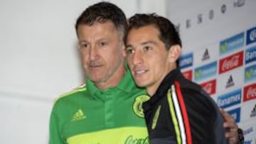 Juan Carlos Osorio estuvo acompa&ntilde;ado de Andr&eacute;s Guardado en la conferencia de prensa un d&iacute;a antes del juego ante El Salvador.