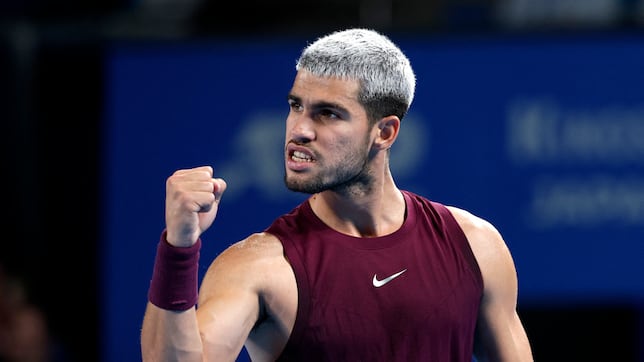 Alcaraz disipa las dudas de su tobillo con una gran victoria ante Bergs