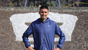 Guillermo Martínez posa en la Cantera de los Pumas.