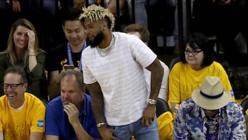 OAKLAND, CA - JUNE 04: NY Giants football player Odell Beckham Jr. attends Game 2 of the 2017 NBA Finals between the Golden State Warriors and the Cleveland Cavaliers at ORACLE Arena on June 4, 2017 in Oakland, California. NOTE TO USER: User expressly acknowledges and agrees that, by downloading and or using this photograph, User is consenting to the terms and conditions of the Getty Images License Agreement. Ezra Shaw/Getty Images/AFP
== FOR NEWSPAPERS, INTERNET, TELCOS & TELEVISION USE ONLY ==
