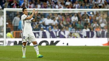 James salió del Real Madrid en busca de más minutos. En un encuentro ante el Sevilla, el colombiano miró al Bernabéu y todo el público lo ovacionó. Luego regresó, pero tampoco tuvo protagonismo.