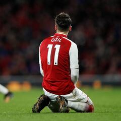 Wenger no asegura la continuidad de Özil en Arsenal