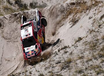 Décima etapa entre Salta y Belén.El piloto qatarí Nasser Al-Attiyah con Toyota.