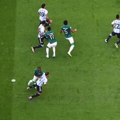 El VAR facilita el gol de Messi