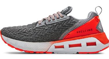 Prueba de las zapatillas UA HOVR Mega 2 Clone