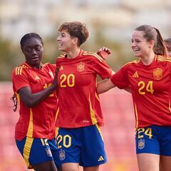 Pau Comendador y Laia guían a la Sub-19 a la victoria