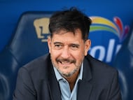 Pumas' Argentine coach Gustavo Lema gestures before the Liga MX Clausura football match between Pumas and Necaxa at the Olimpico Universitario stadium in Mexico City on January 12, 2025. (Photo by Carl de Souza / AFP)