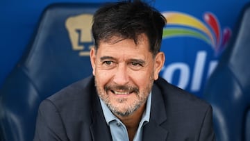 Pumas' Argentine coach Gustavo Lema gestures before the Liga MX Clausura football match between Pumas and Necaxa at the Olimpico Universitario stadium in Mexico City on January 12, 2025. (Photo by Carl de Souza / AFP)