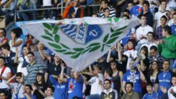 La afici&oacute;n de Xerez teme por el futuro de su club.