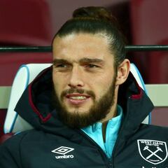 La boda de Andy Carroll pende de un hilo tras su fiesta en Dubái con dos mujeres