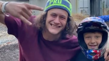 Brandon Schmidt y Connor Stitt celebrando el doble backflip en Pastranaland.