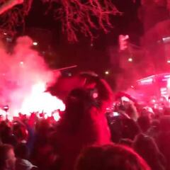 Esto le espera al Granada: espectacular ambiente en los alrededores de San Mamés