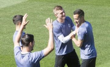 Risas y buen rollo en el entrenamiento del Real Madrid