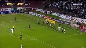 El jugador de Liga de Quito abrió pronto el marcador con un contundente cabezazo. Mal inicio de River en la presente Copa Libertadores.