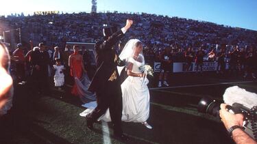 Oivind Ekeland y Rosangela de Souza, tras casarse antes del Noruega-Brasil del Mundial 98.