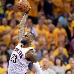 LeBron e Irving arrasan a los Raptors; Cavs: 9-0 en Playoffs